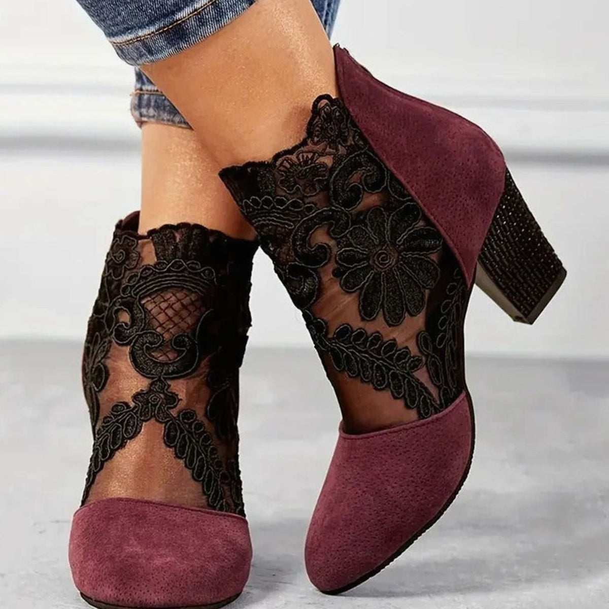 Women's Floral Lace Embroidered Block Heel Boots - Black