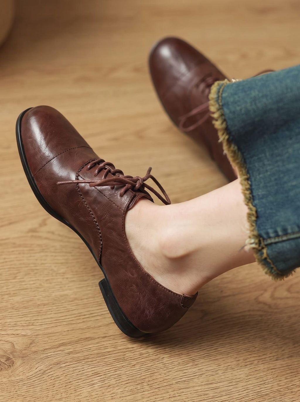 Women's Leather Cap Toe Lace-Up Oxford Flats
