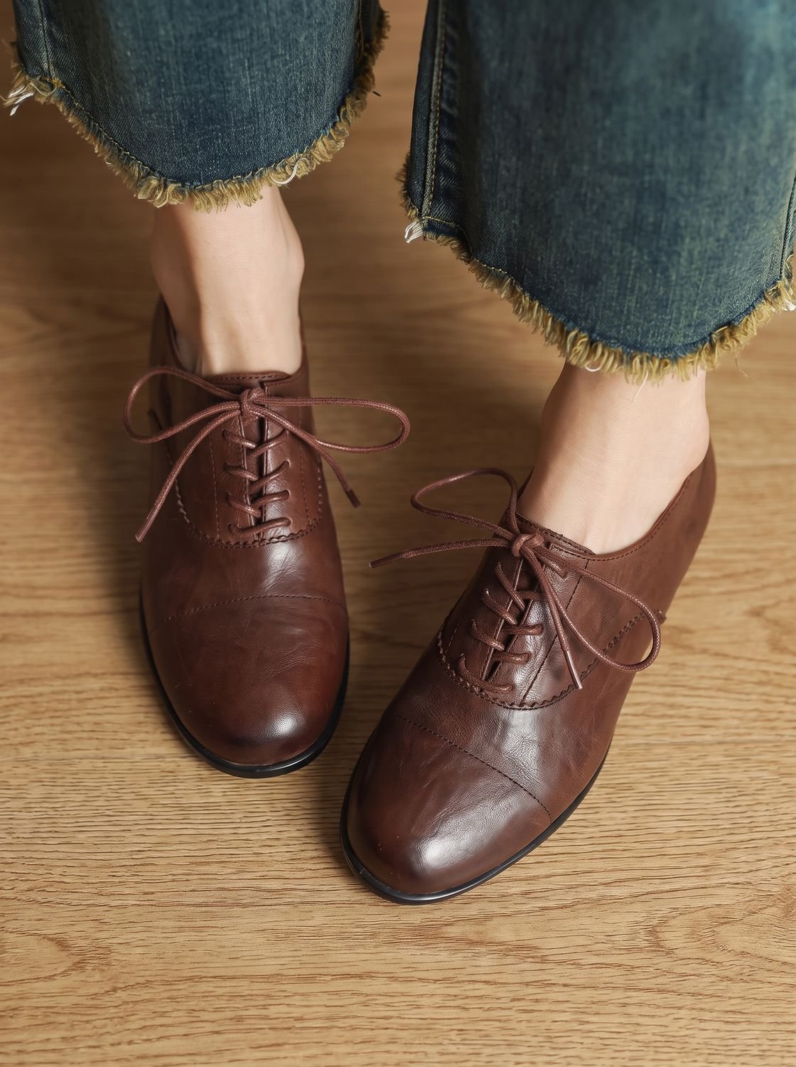 Women's Leather Cap Toe Lace-Up Oxford Flats