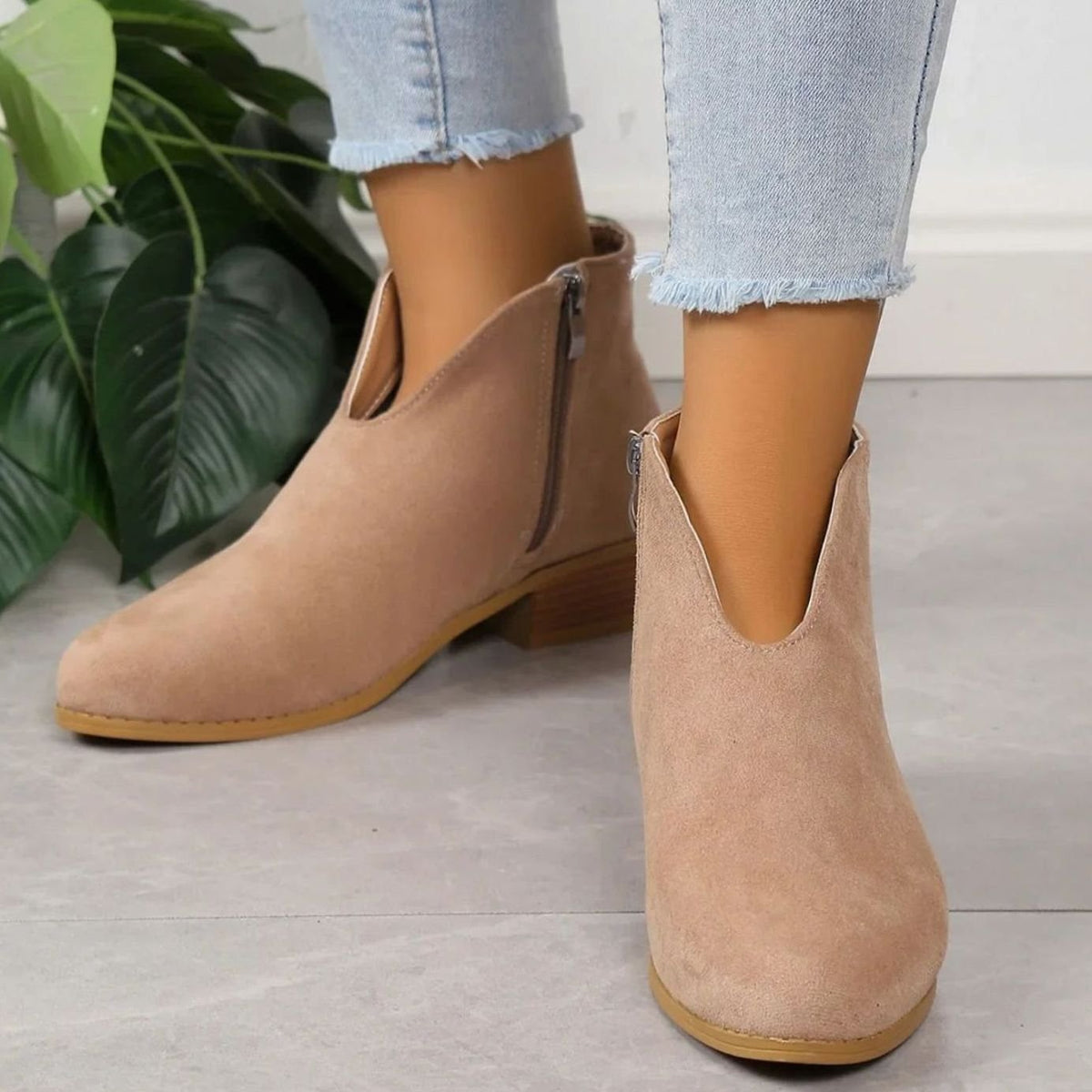 Women's Leopard Print Side-Zip Block Heel Boots