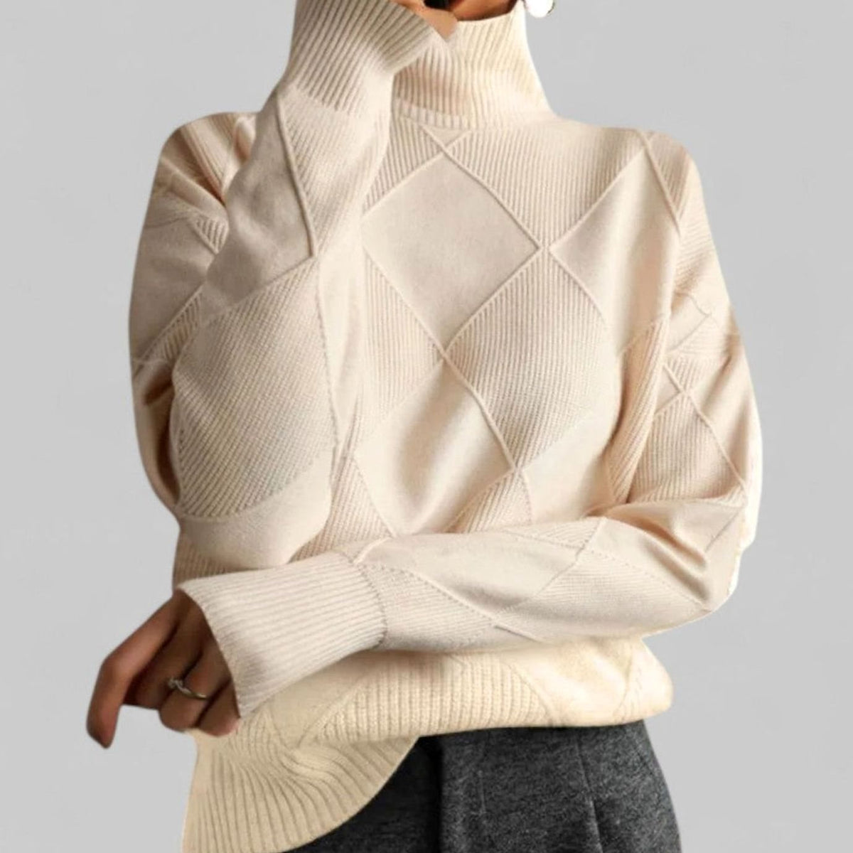 Women's Oversized Argyle Knit Turtleneck Sweater - Beige