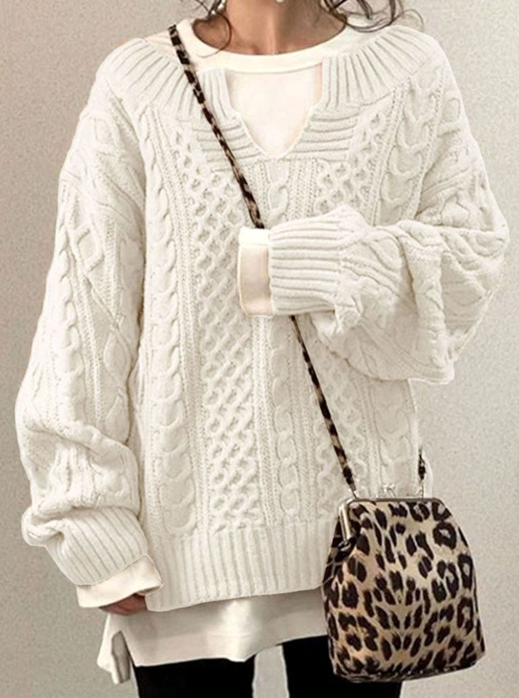 Women's Oversized Cable-Knit V-Neck Pullover - Brown