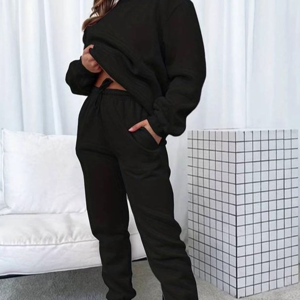 Women's Relaxed Crewneck Sweatshirt and Jogger Set - Black