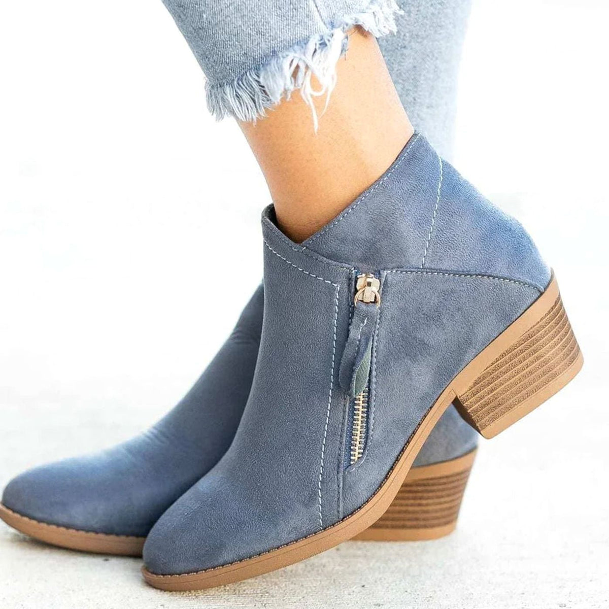 Women's Suede V-Cut Zip-Up Block Heel Ankle Boots - Black