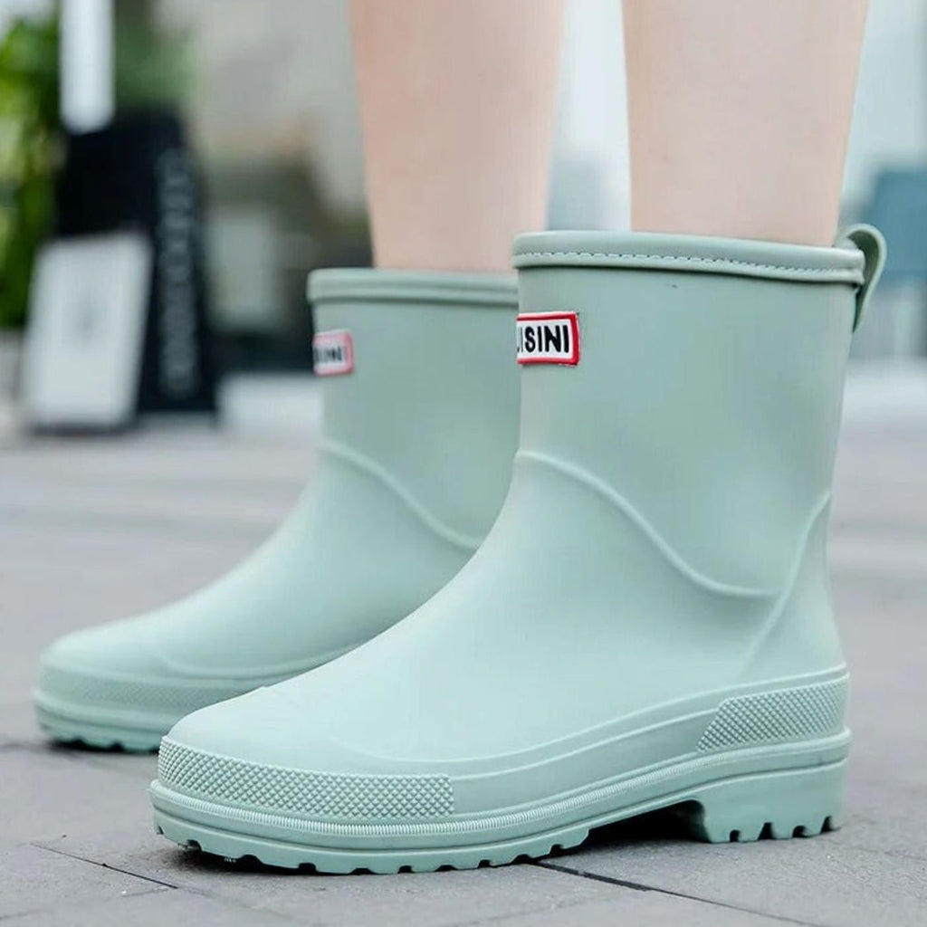 Women's Pull-On Rain Boots with Treaded Sole - Black